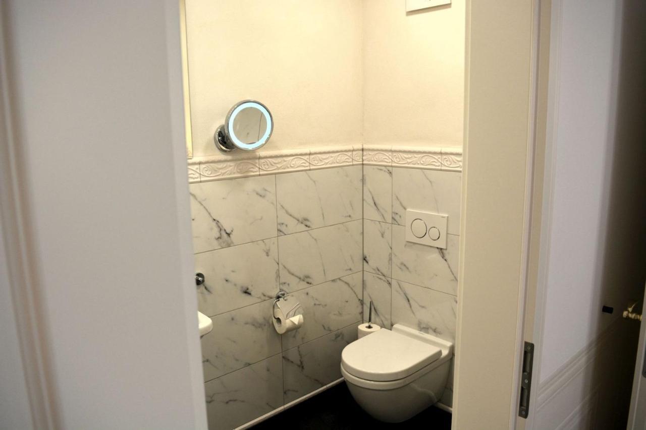 Roser Apartment